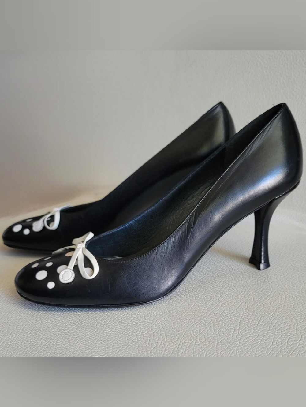 Stuart Weitzman Black Leather Heels with White Bow & Polka Dot Toe Sz 7.5